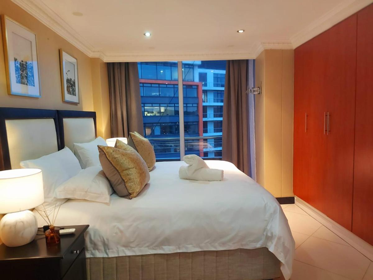 Ocean Sunrise At The Sails - Durban Point Waterfront Apartment Exterior foto